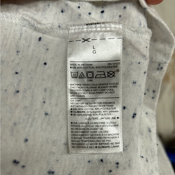 Old Navy USA White Large Shirt - Picture 6 of 6